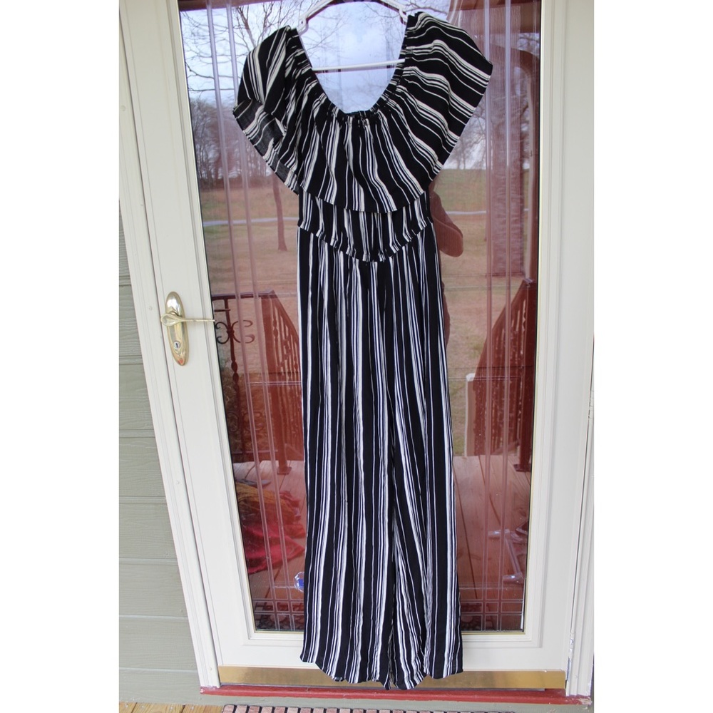 stripped off the the shoulder jumpsuit!!!!